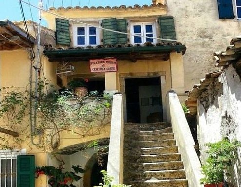 Sinarades: Museo Folkloristico Mesi